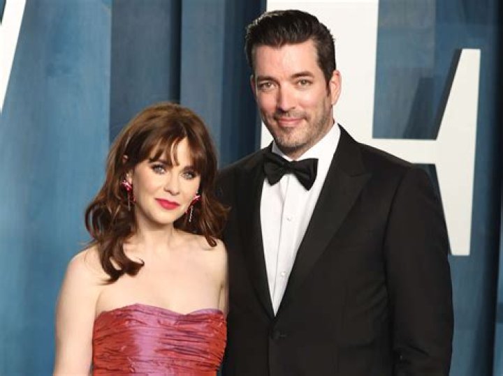 Zooey Deschanel and Jonathan Scott Will Host HGTV's 'White House